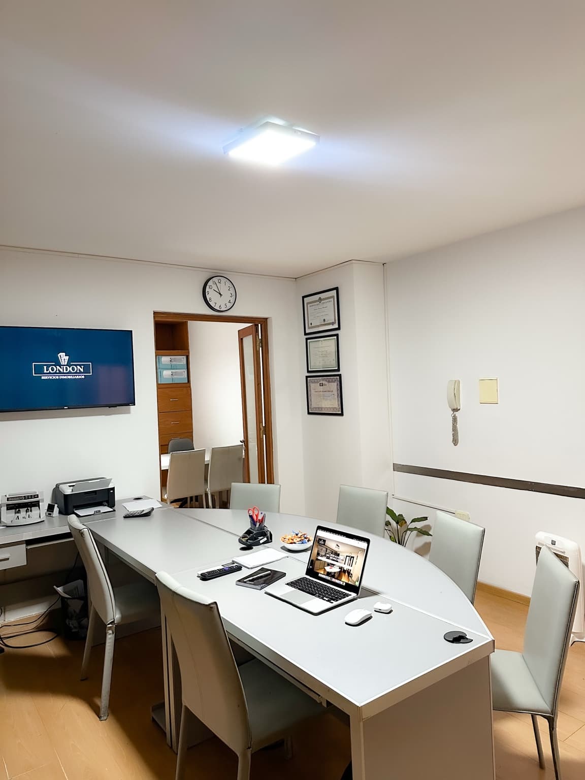 Oficina de London Servicios Inmobiliarios en Córdoba